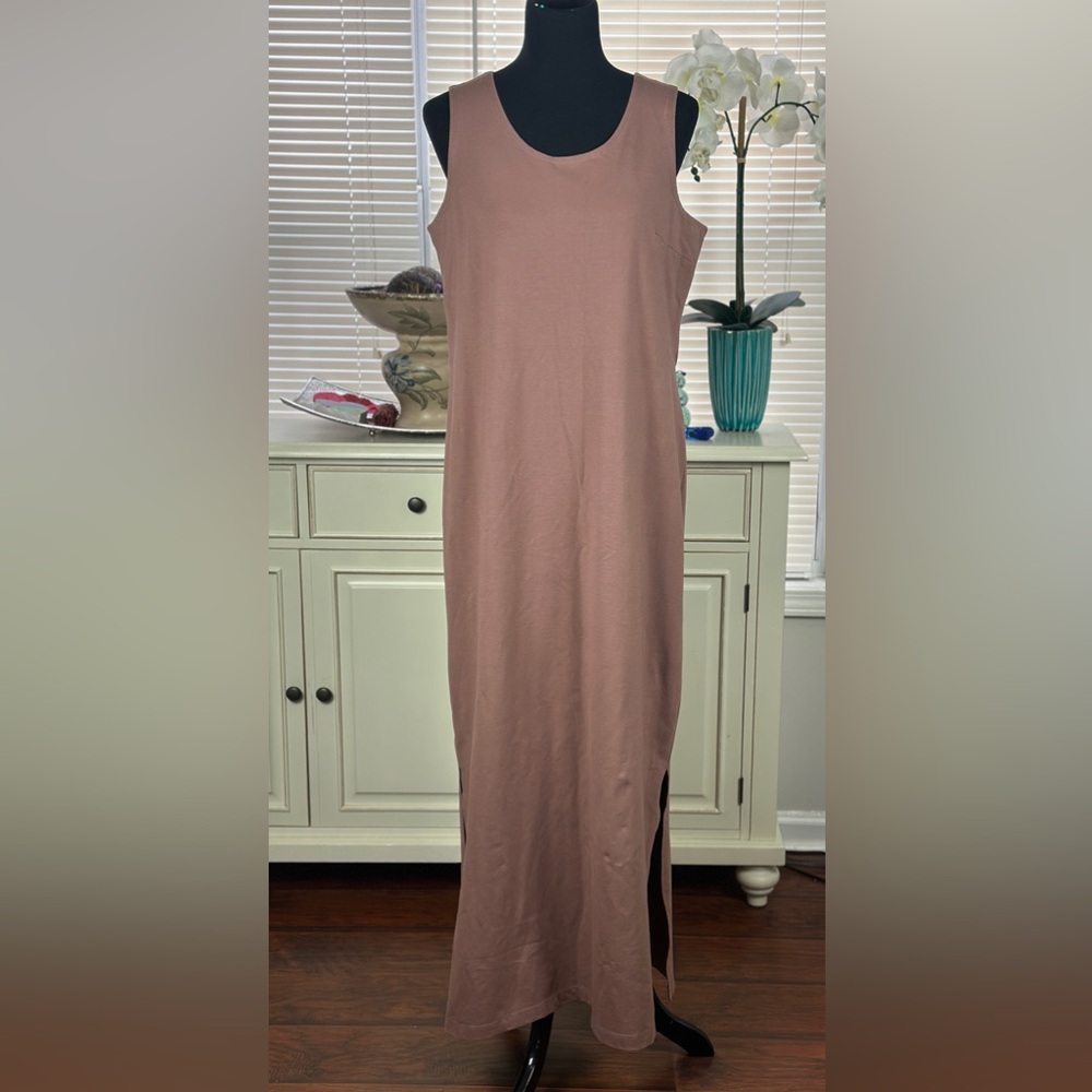 Elegant Mauve Sleeveless Dress